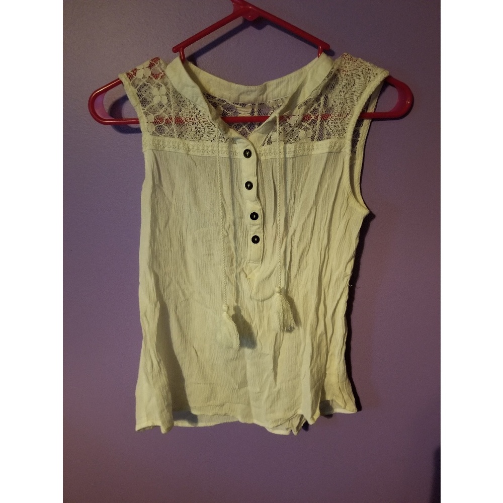 No Boundaries lacy tank top